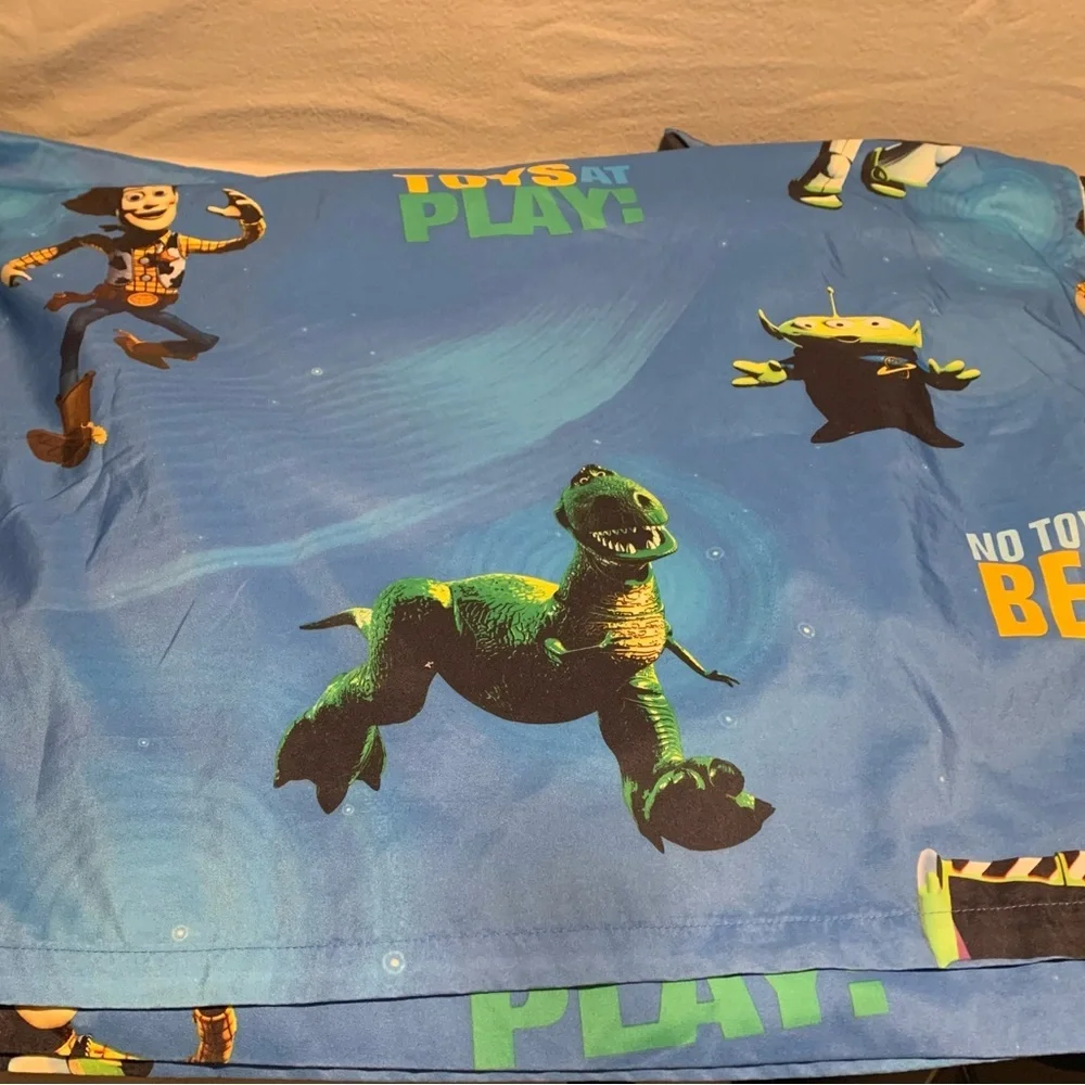 Disney’s Pixar Toy Story Bed Flat Sheet & Pillow Case-Woody Buzz Lightyear 79x95
